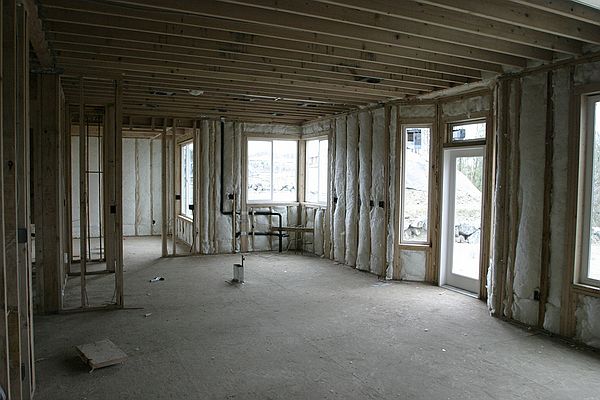Looking into kitchen and dining room from family room
