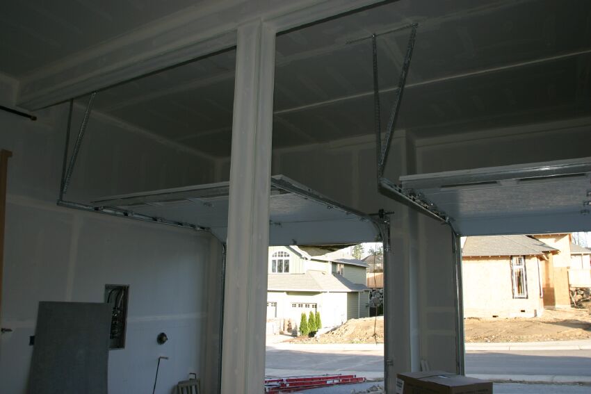 Check out the high ceiling in the garage